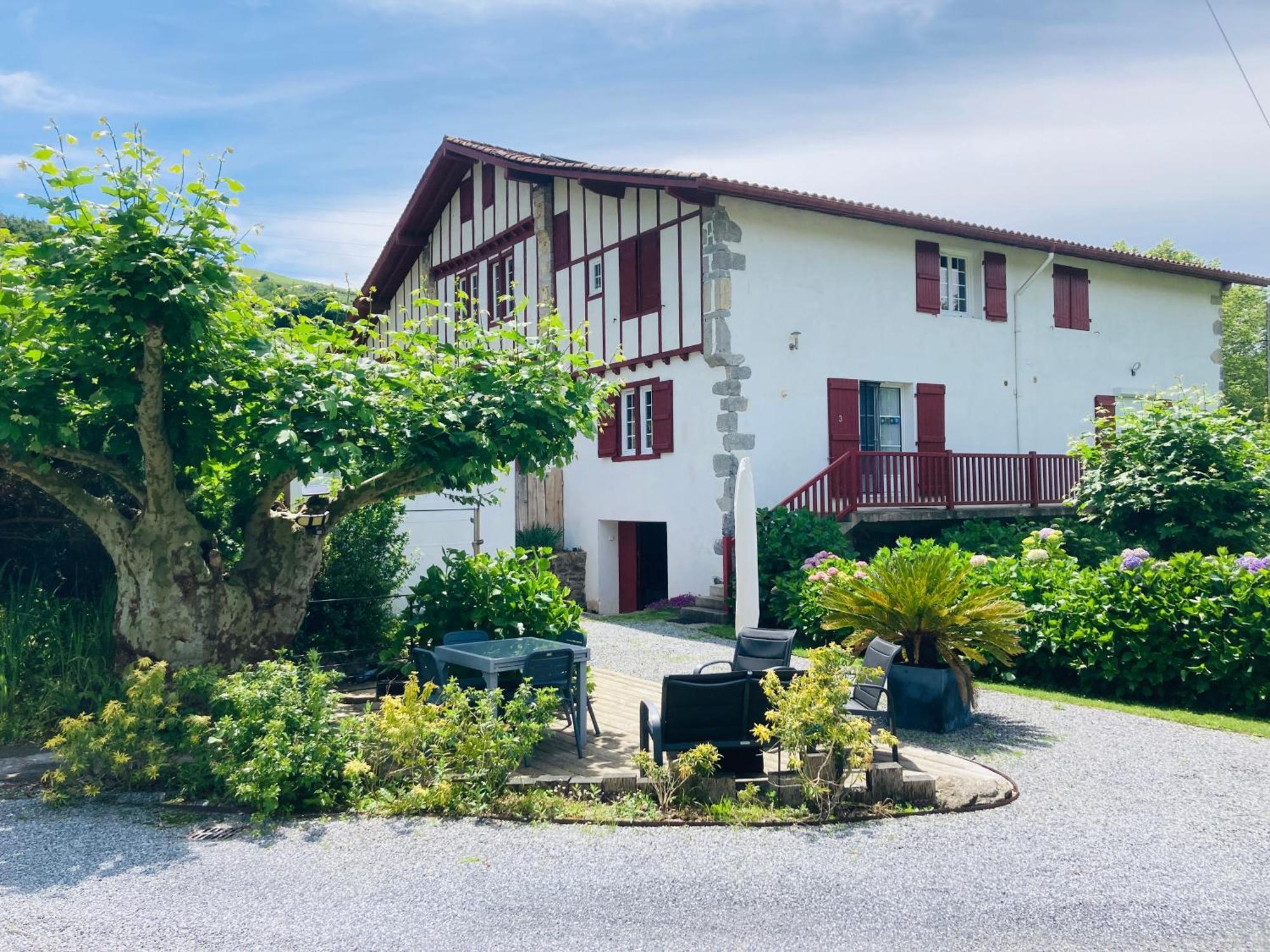 Location Eyheraldia - Votre T3 Au Coeur Du Pays Basque Hasparren Exterior photo